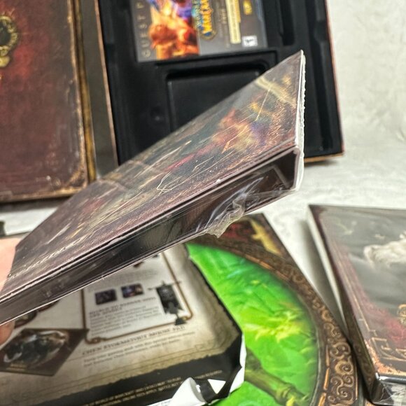 World of Warcraft: Mists of Pandaria Collector's Edition 2012 ( PC ) - Picture 9 of 16